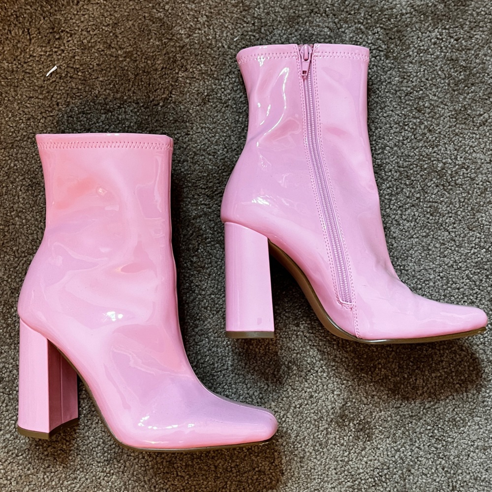 Steve Madden pink short boots!